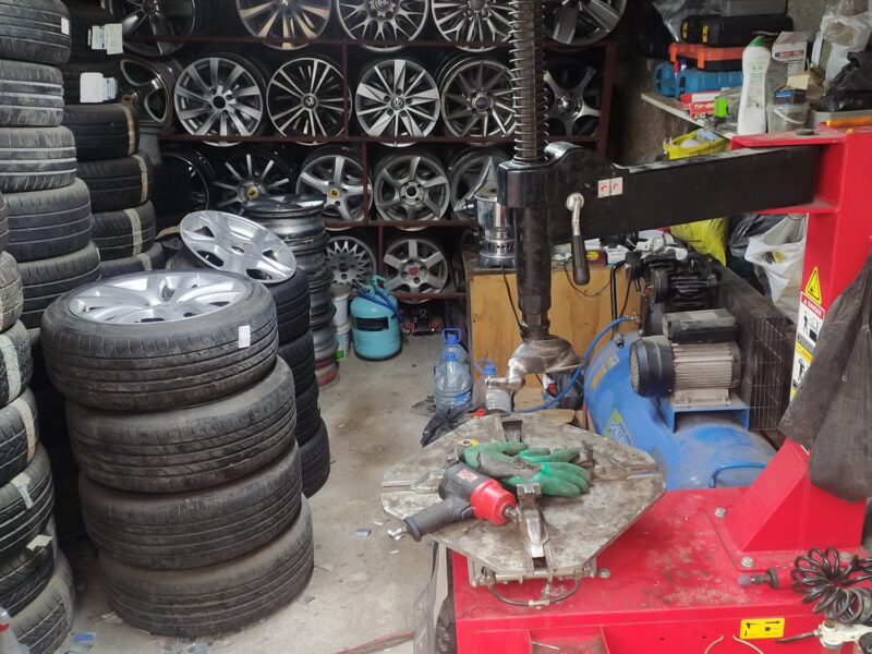 TESLA OTO LASTİK / OTO JANT